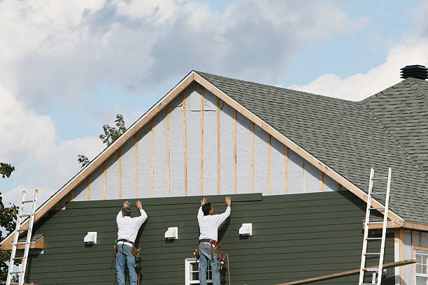 Professional Siding Installation technician working in Lafayette Hill, PA